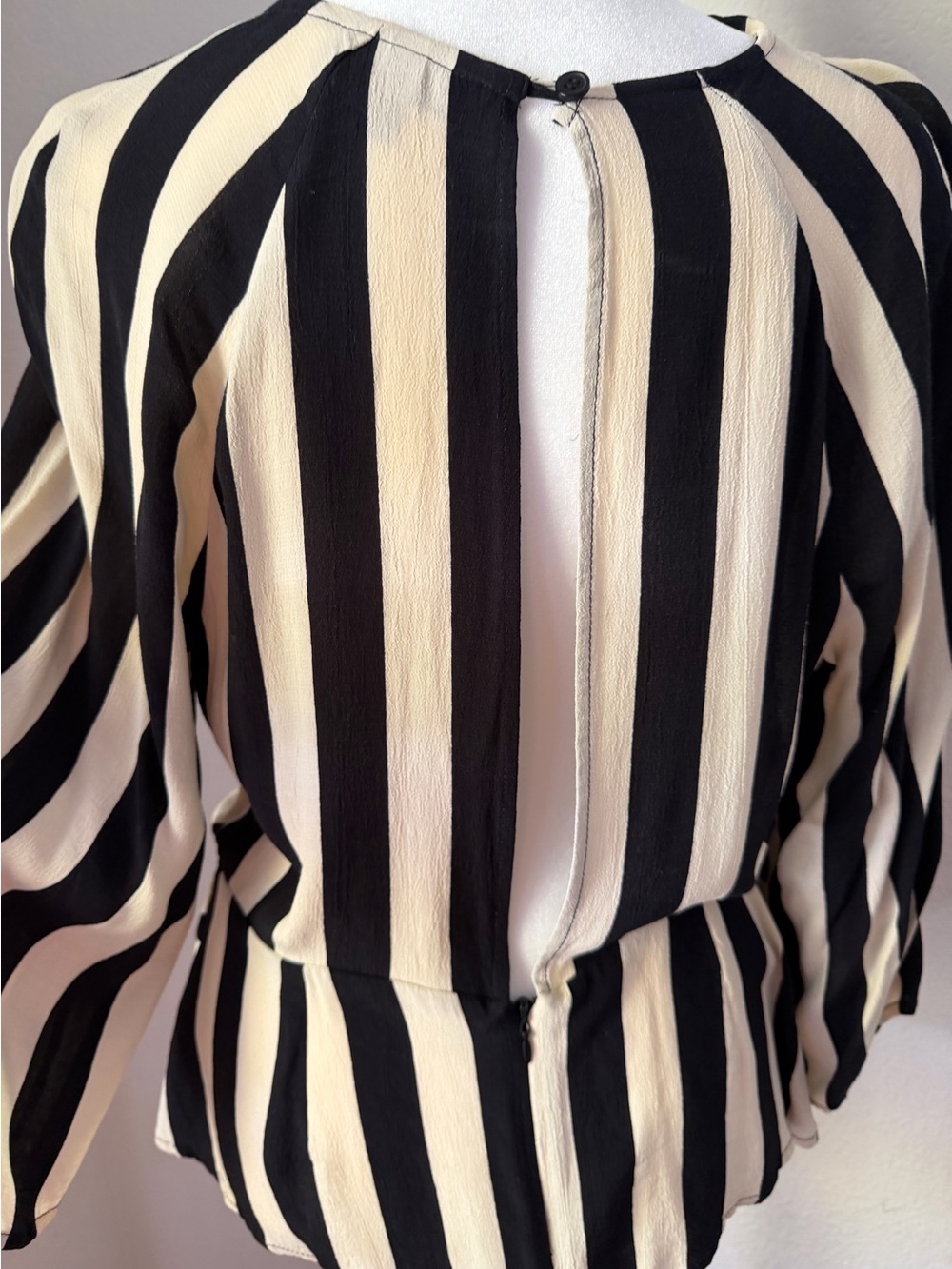 Topshop Striped Tie Front Blouse | Black Cream Keyhole Back Top | US Size 8 - Picture 3 of 6